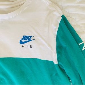 Nike long sleeve T-shirt